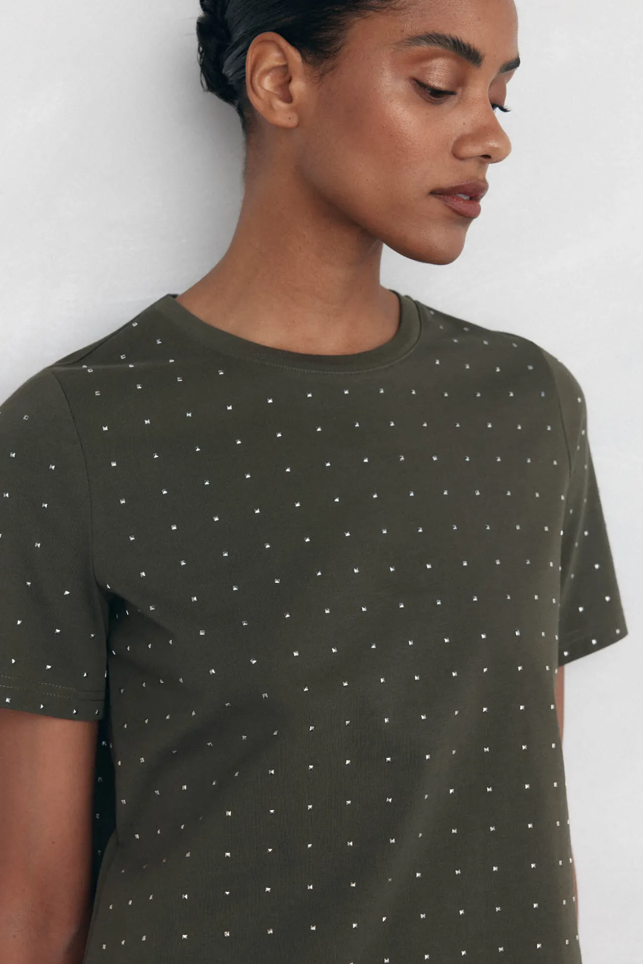 Camiseta mini tachuelas