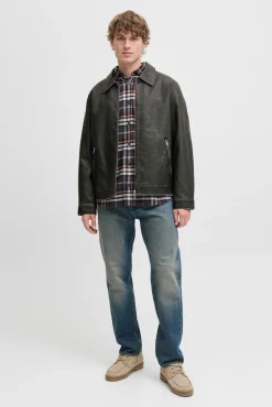 Cazadora estilo biker
