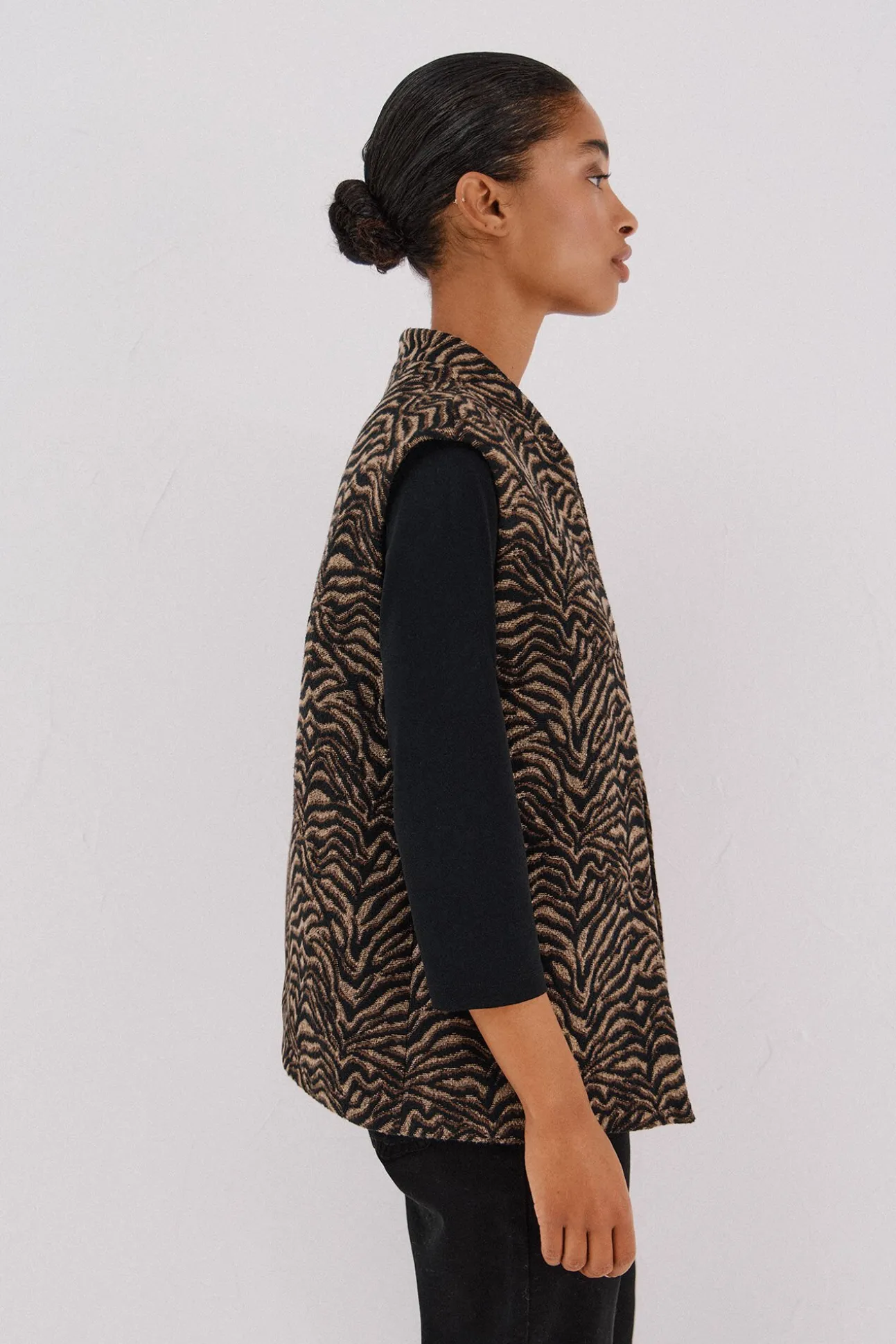 Chaleco tejido animal print