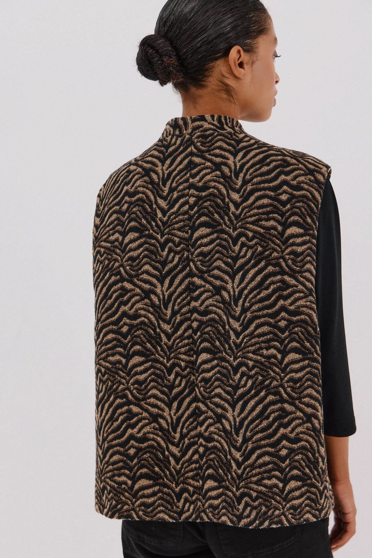 Chaleco tejido animal print