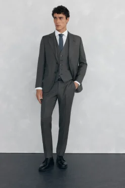 Chaleco tostado slim fit