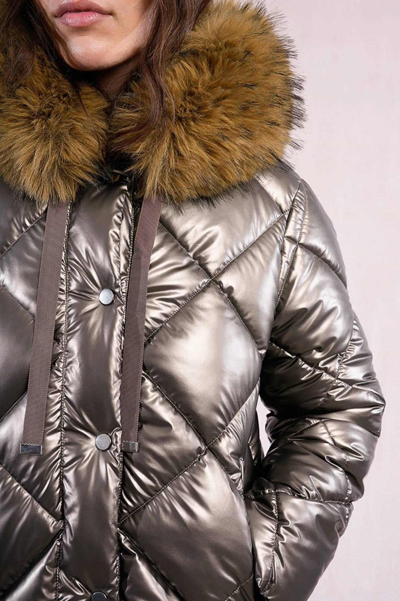 Chaqueta acolchada con capucha