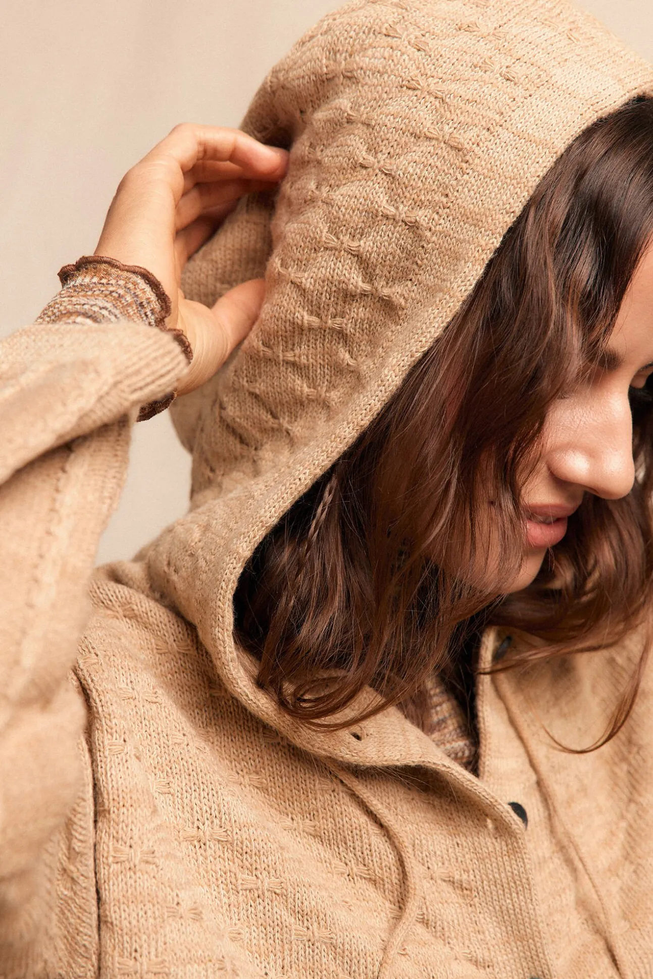 Chaqueta capucha punto