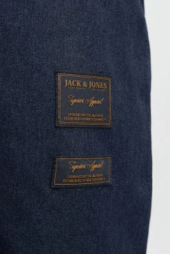 Chaqueta con capucha