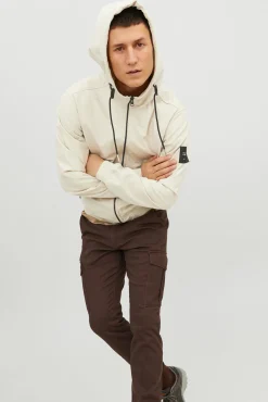 Chaqueta ligera capucha
