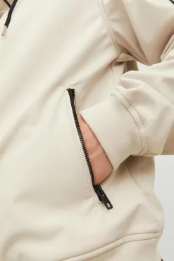 Chaqueta ligera capucha