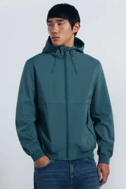 Chaqueta shoftshell capucha
