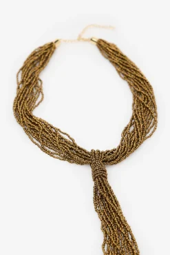 Collar de borlas