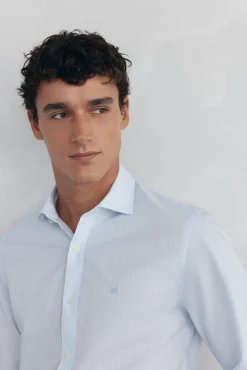Conjunto de camisa y pantalón