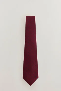 Conjunto de corbata, pantalón y camisa