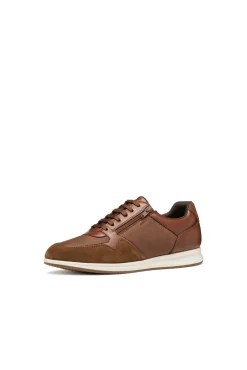 Deportiva Avery