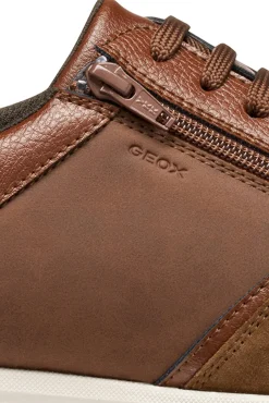 Deportiva Avery
