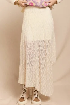 Falda de encaje