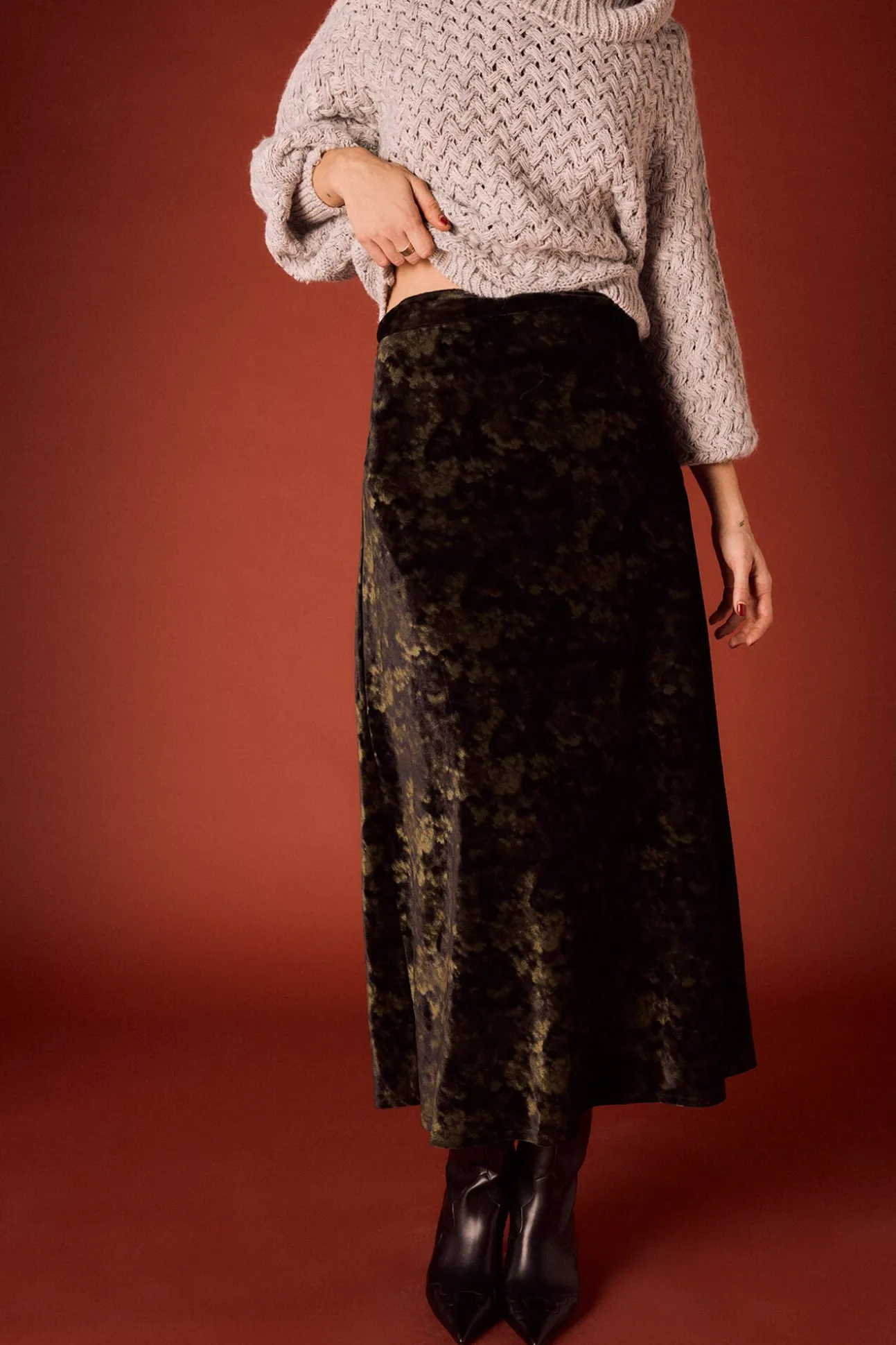 Falda midi de terciopelo tie dye
