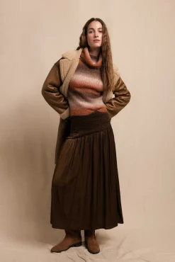 Falda midi satinada