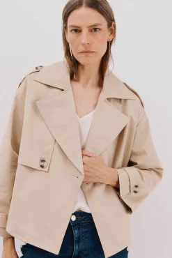 Gabardina corta