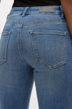 Jeans recto tiro alto