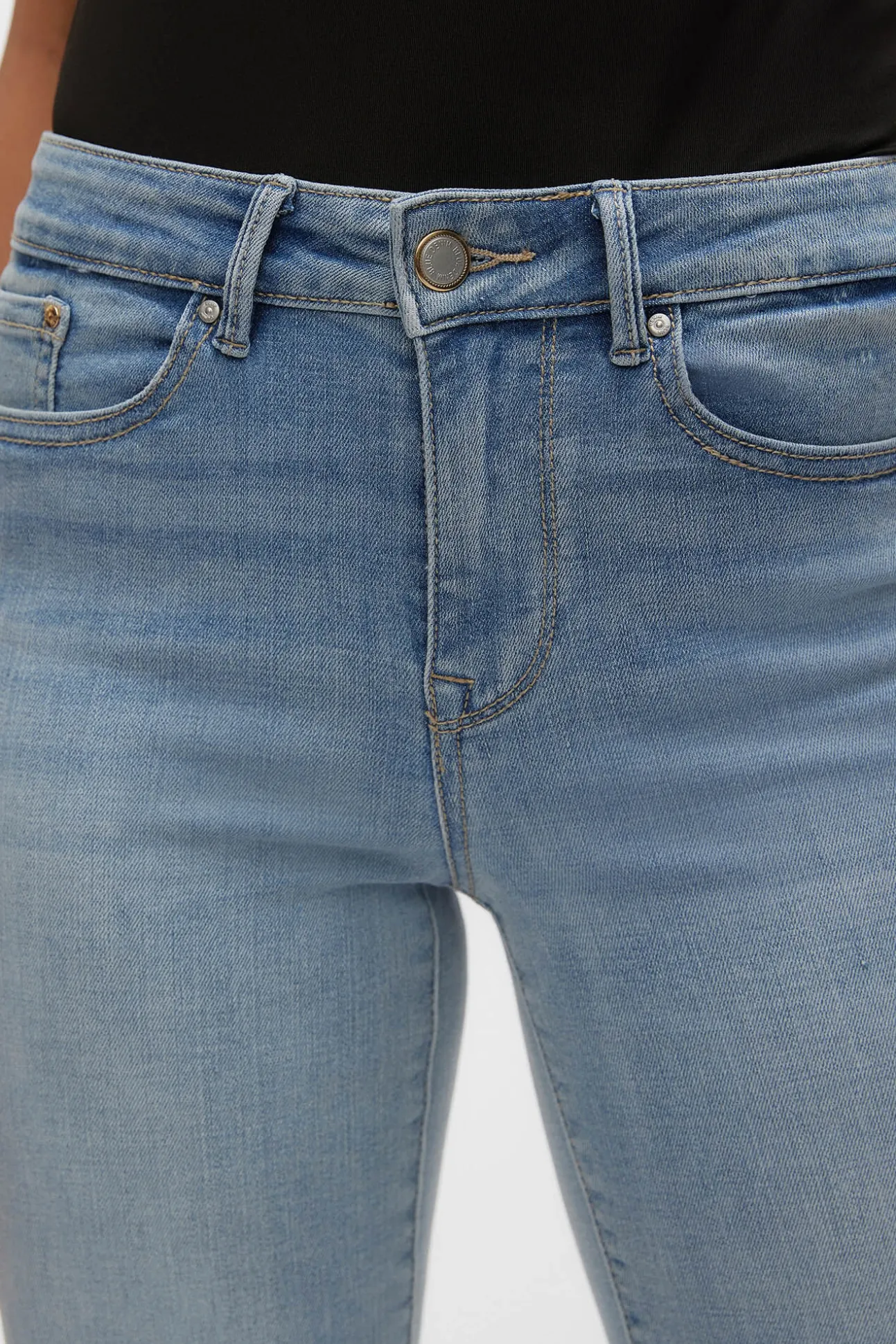 Jeans rectos tiro alto