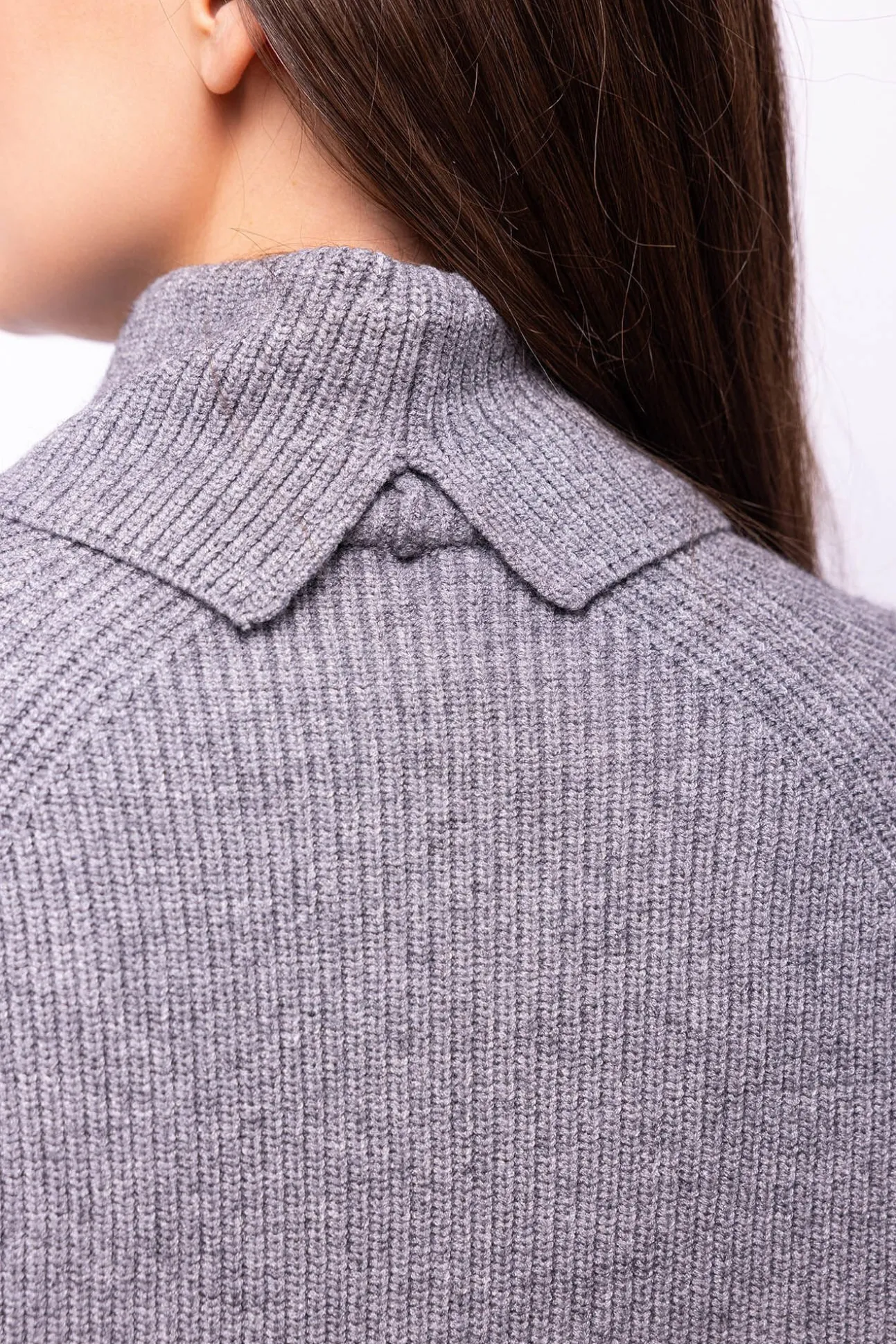 Jersey canalé cuello vuelto