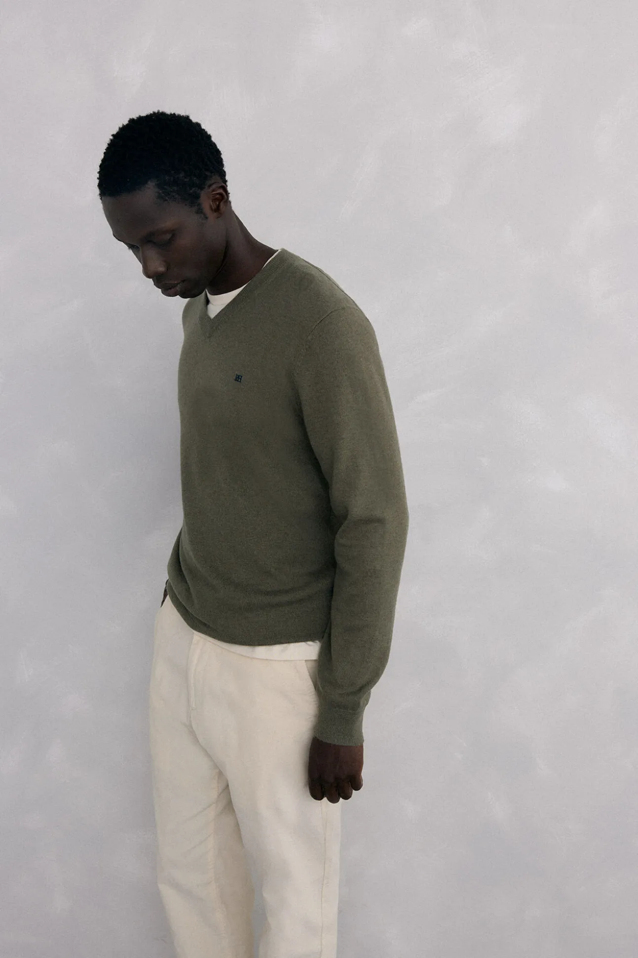Jersey cuello pico lana merino y cashmere