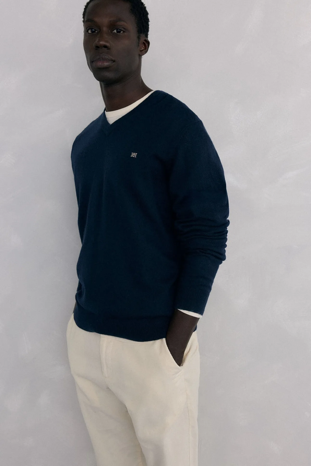 Jersey cuello pico lana merino y cashmere