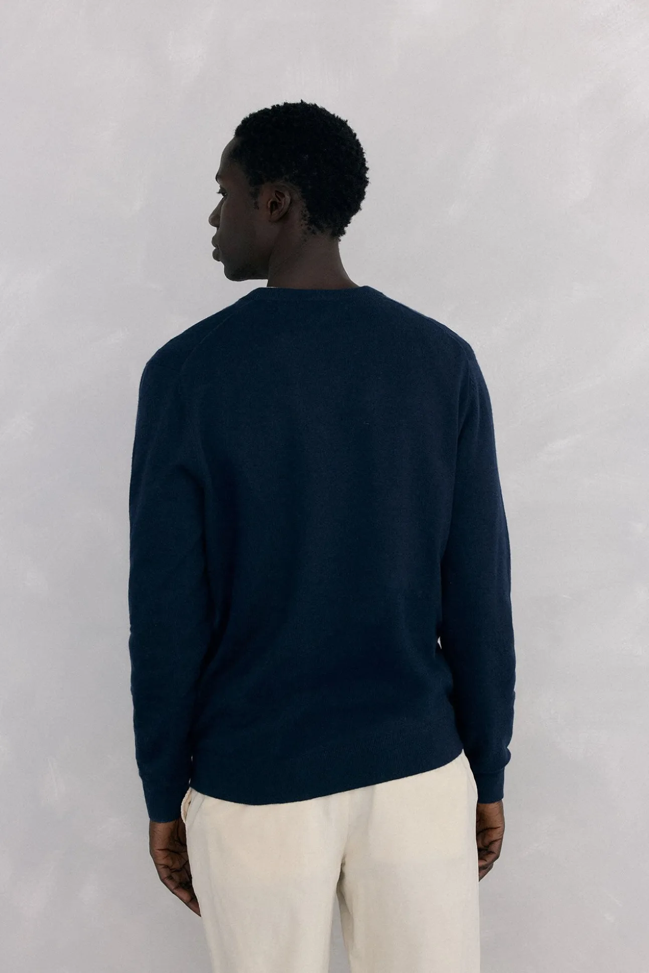 Jersey cuello pico lana merino y cashmere