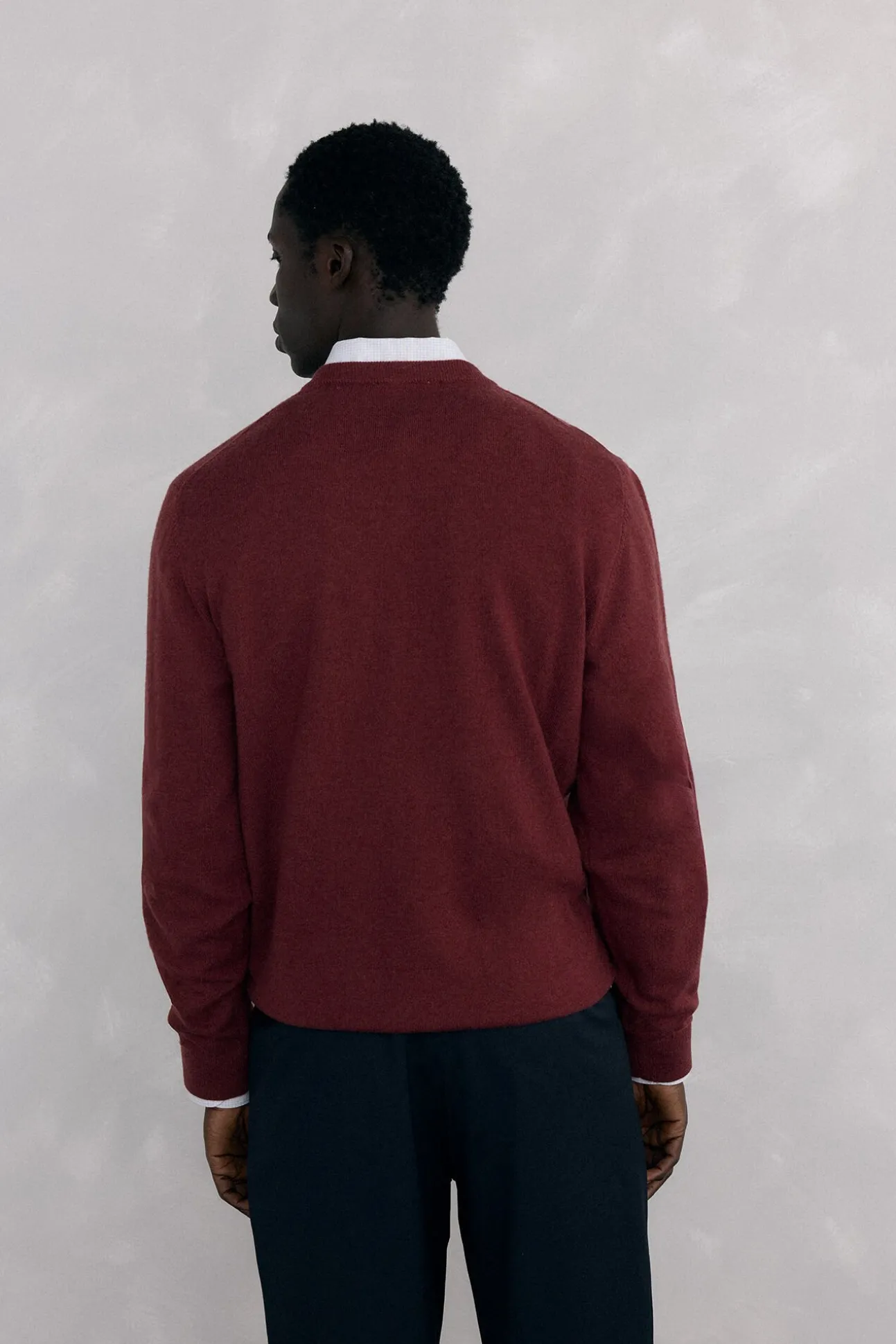Jersey cuello pico lana merino y cashmere