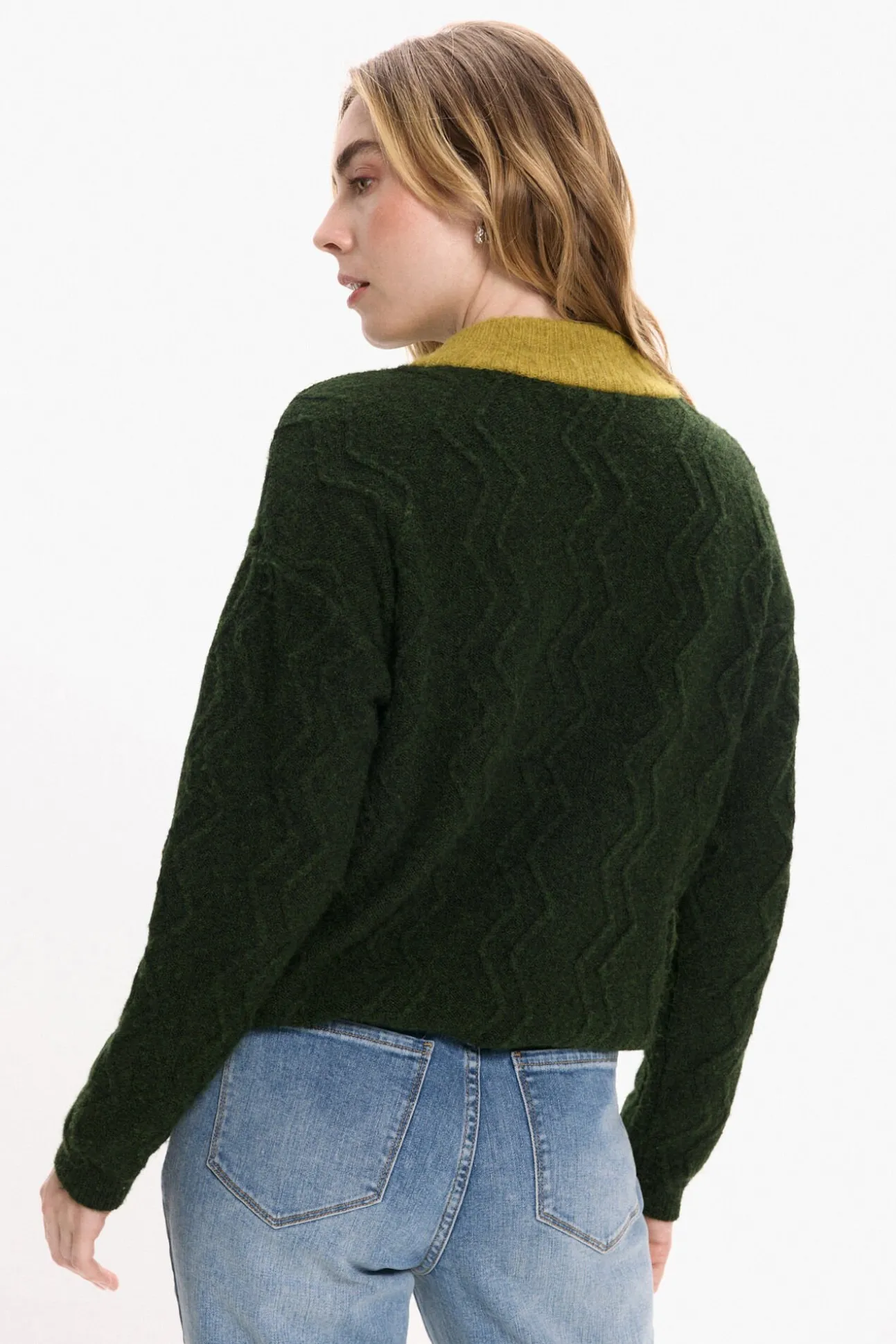 Jersey de lana con botones en el cuello