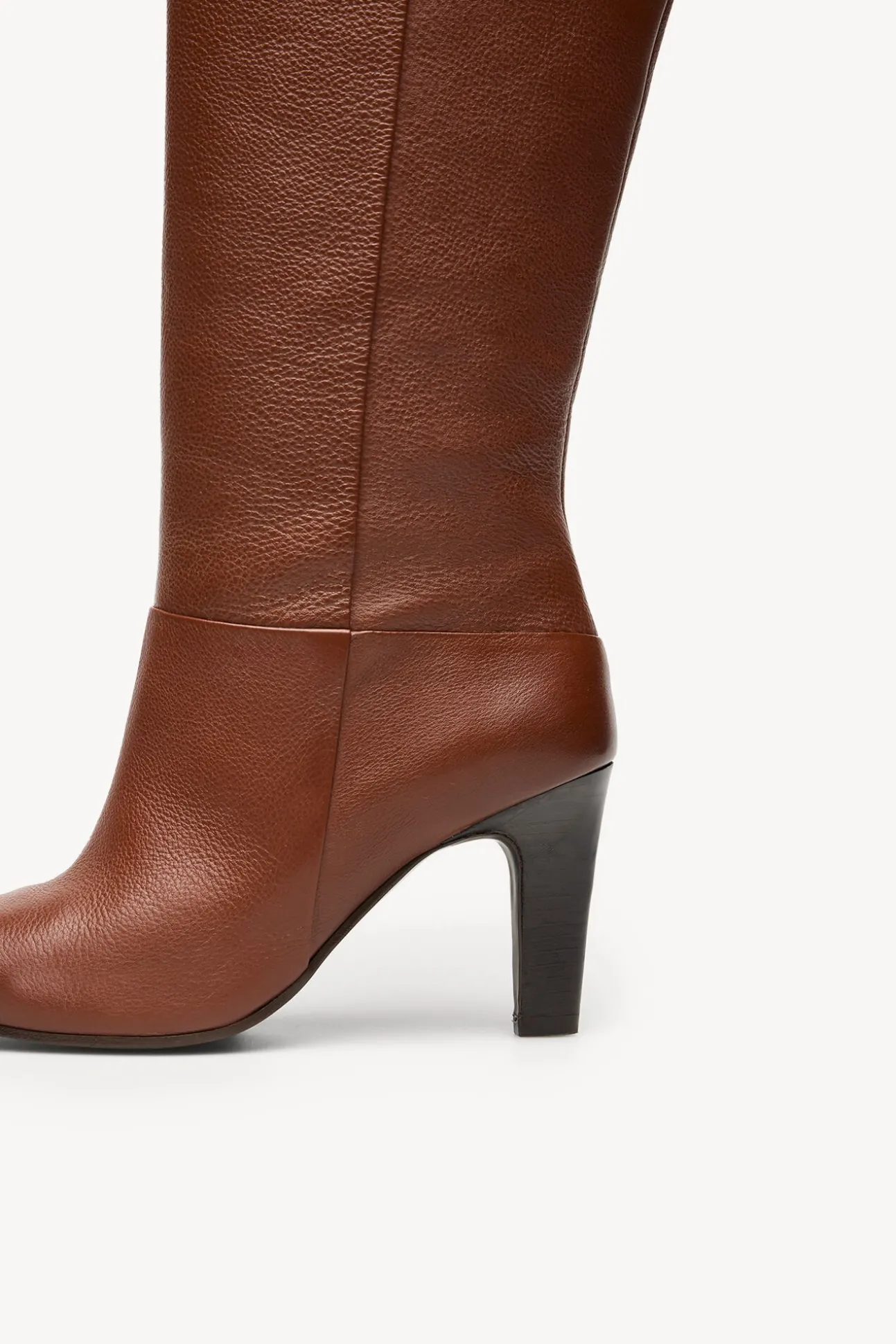 Lidia. Botas piel caña alta