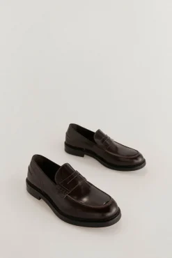 Mocasín vestir piel