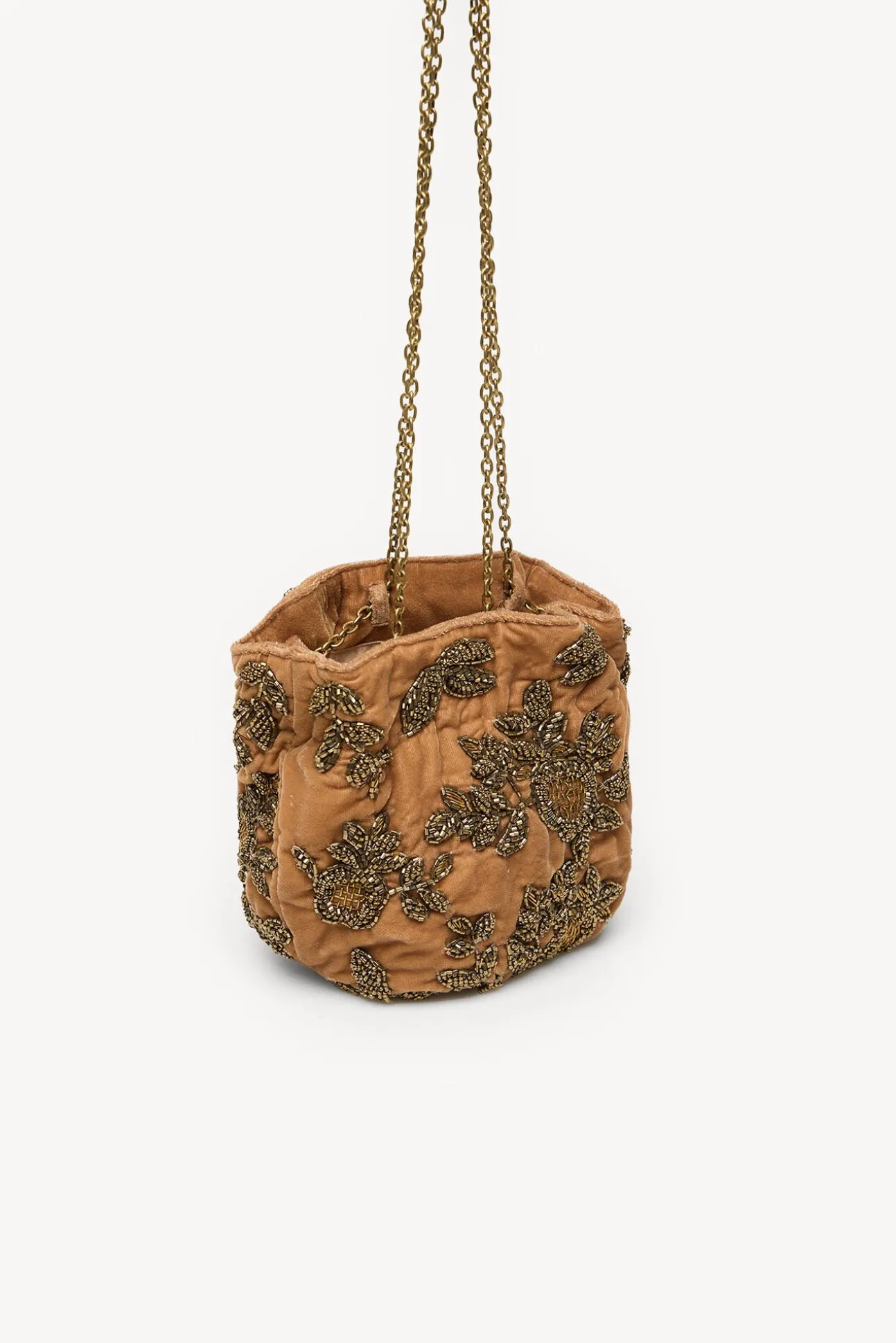 Nina. Bolso de terciopelo y abalorios