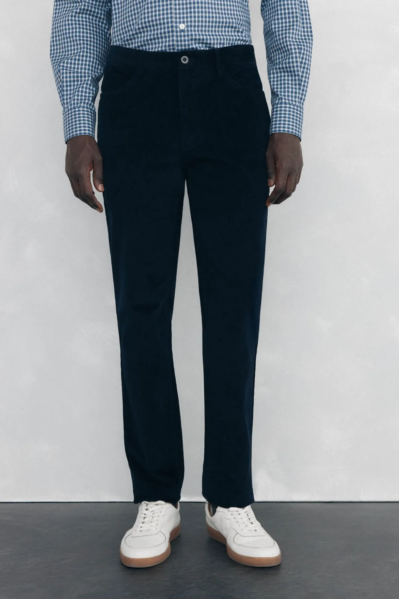 Pantalón 5 bolsillos pana slim fit
