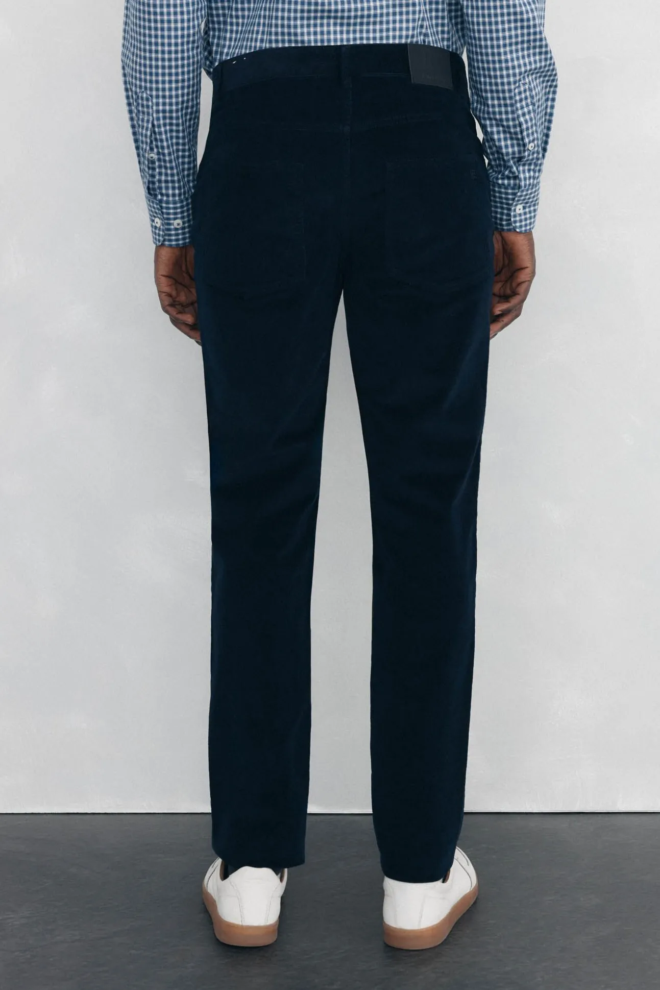 Pantalón 5 bolsillos pana slim fit