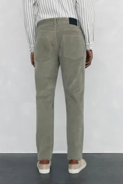 Pantalón 5 bolsillos pana slim fit