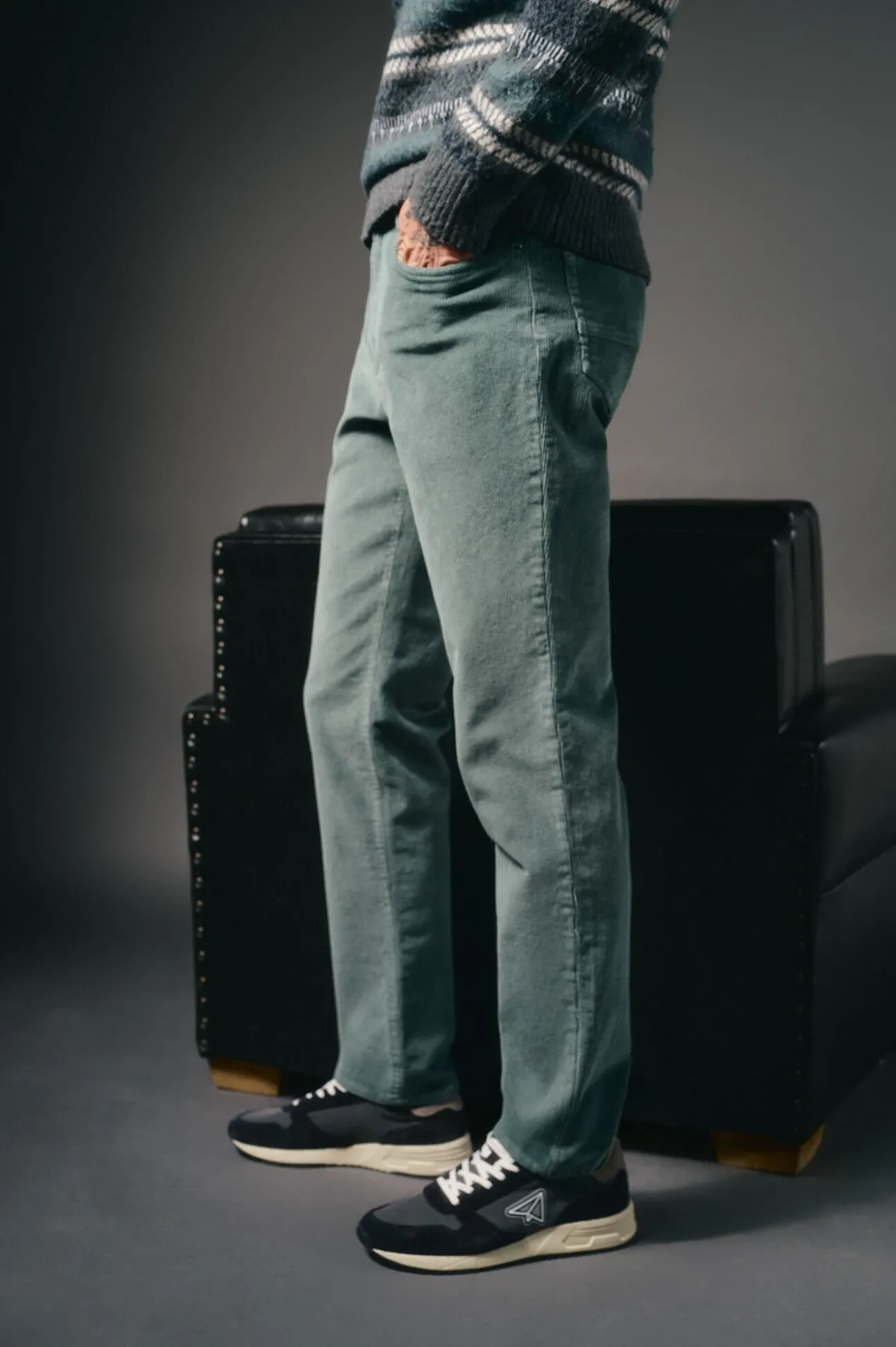 Pantalón 5 bolsillos slim fit pana