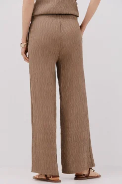 Pantalón ancho