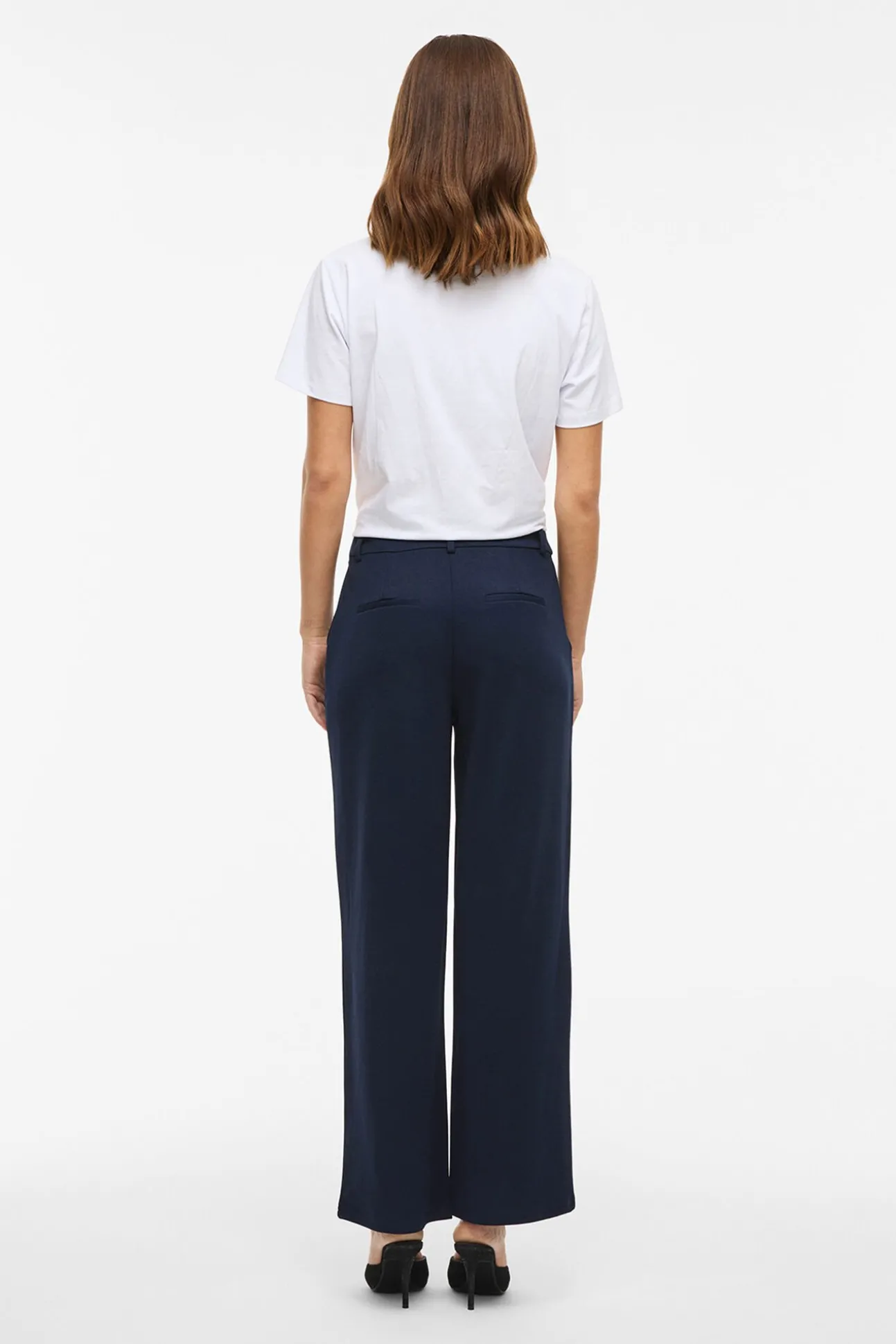 Pantalón ancho con botones