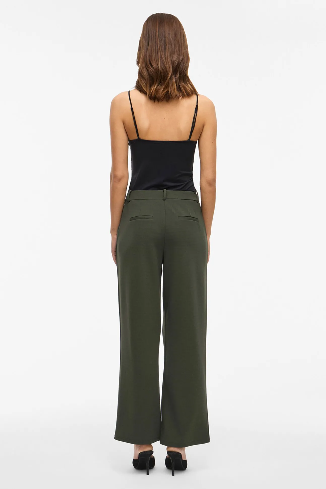 Pantalón ancho con botones