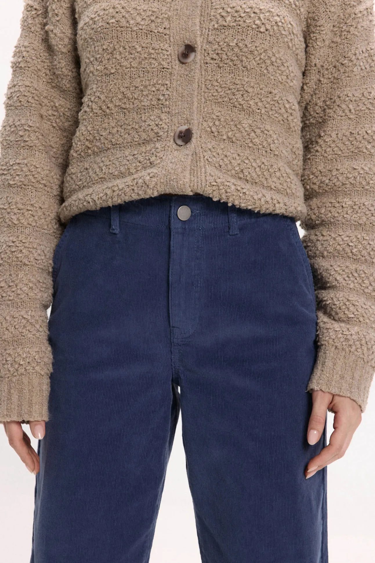 Pantalón ancho de micropana