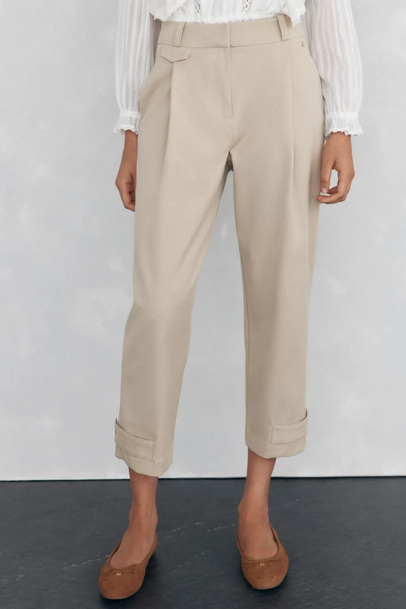 Pantalón bajo ajustable