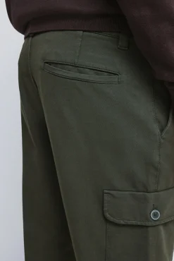 Pantalón cargo comfort fit