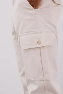 Pantalón cargo ligero