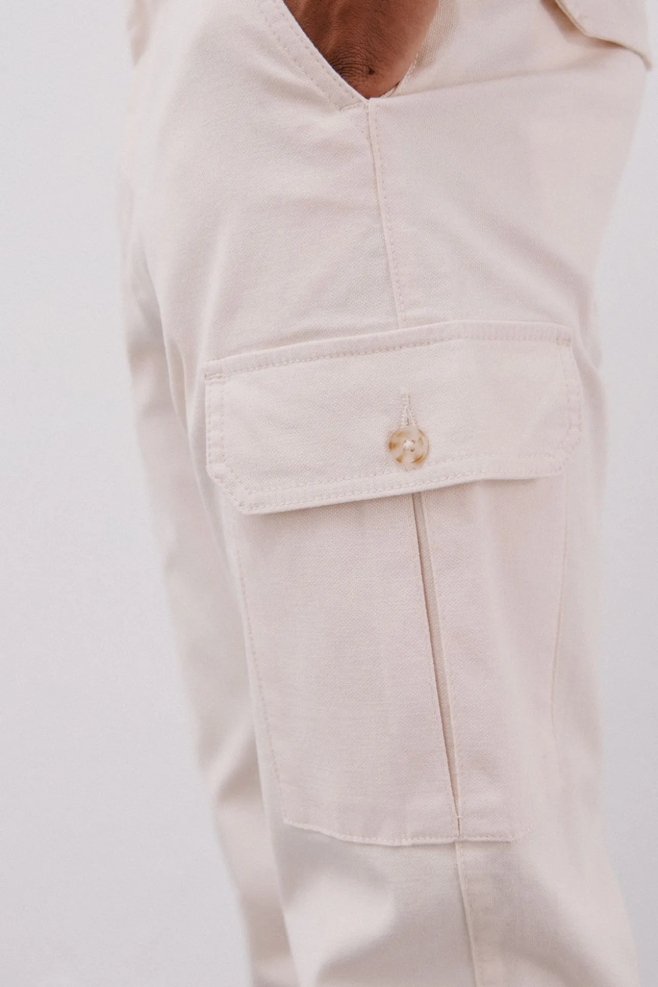 Pantalón cargo ligero