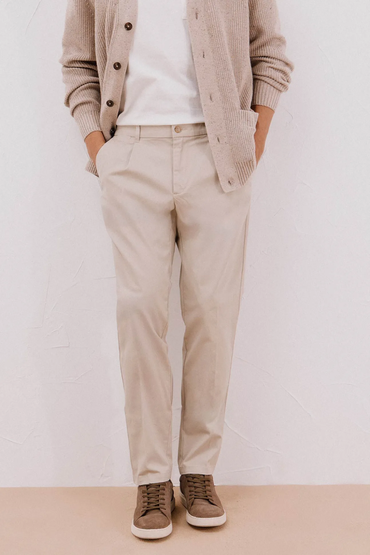 Pantalón chino confort tapered fit