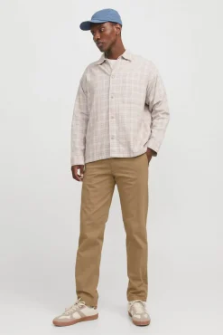 Pantalón chino de corte relajado