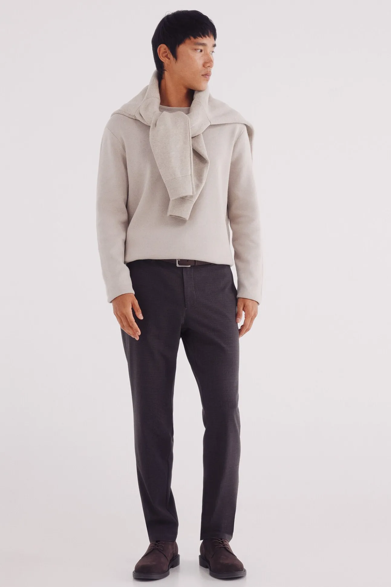 Pantalón chino jogger estructura