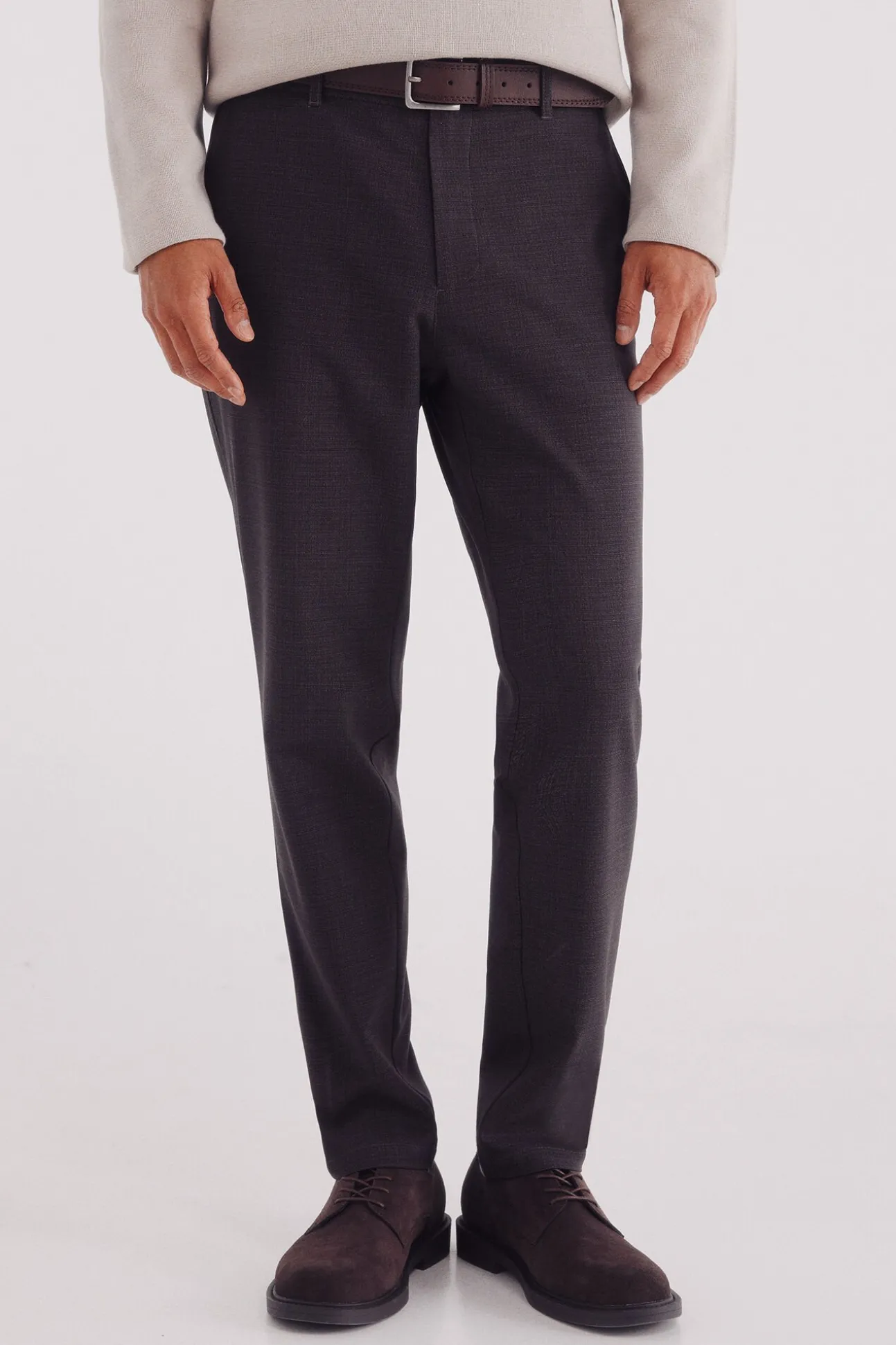 Pantalón chino jogger estructura