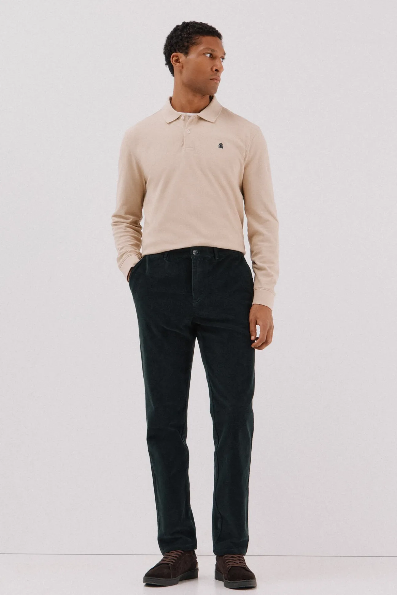 Pantalón chino pana
