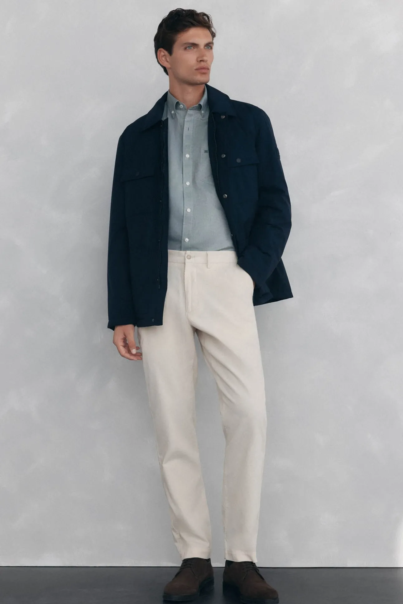 Pantalón chino pana ligera slim fit
