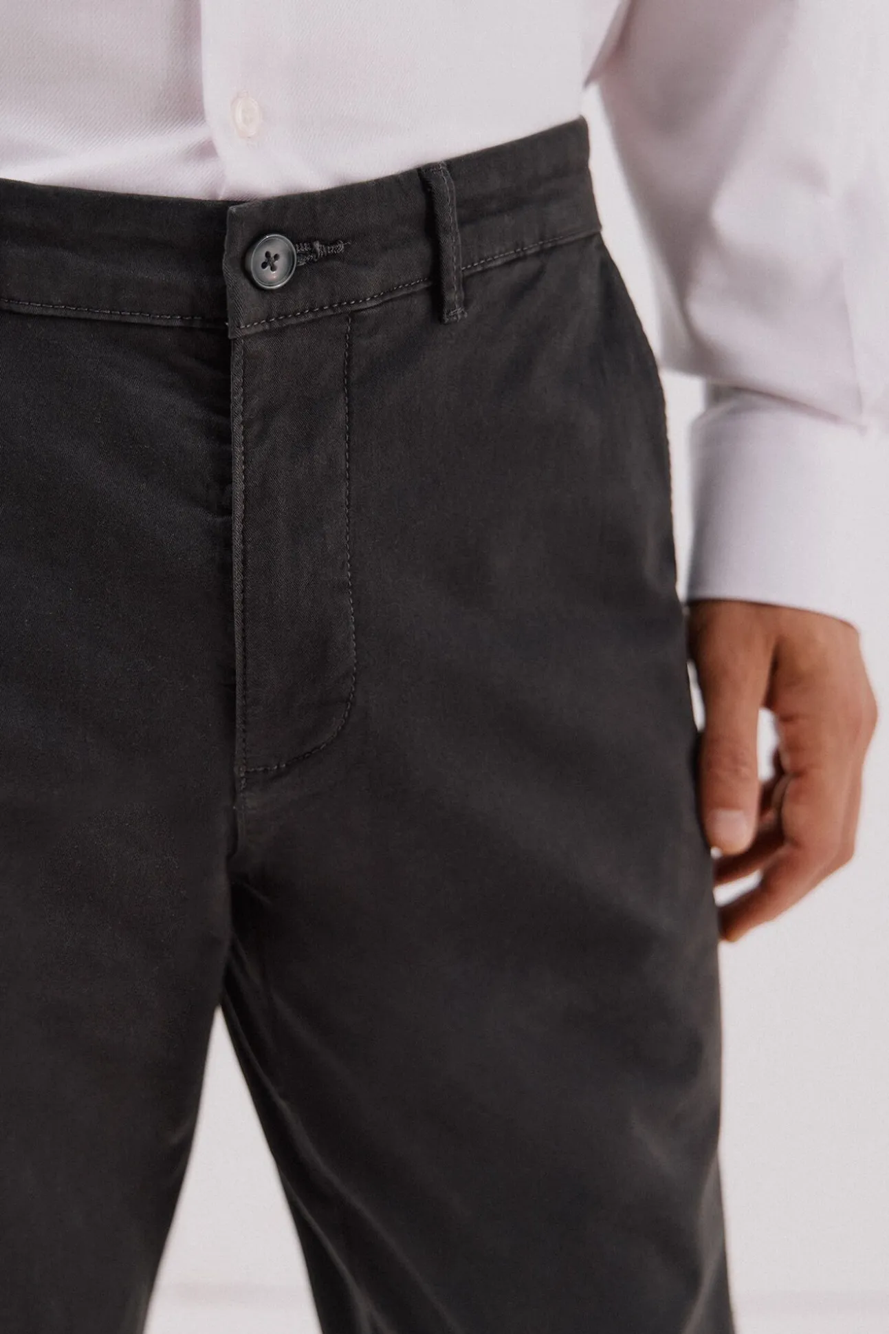 Pantalón chino regular fit